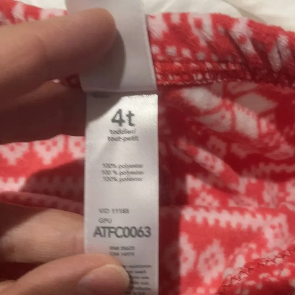 Carters 4t Christmas red white pj’s worn once
